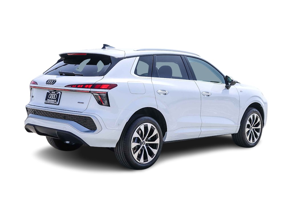 Thumbnail: 2026 Audi Q3 - 18
