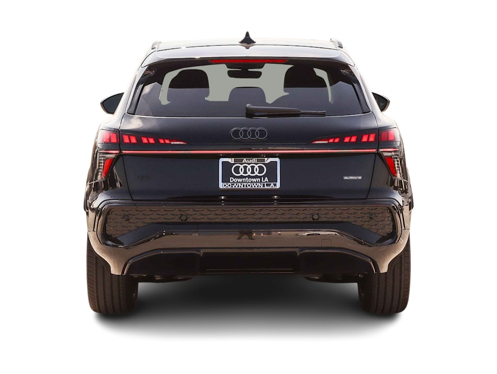 Thumbnail: 2026 Audi Q3 - 4