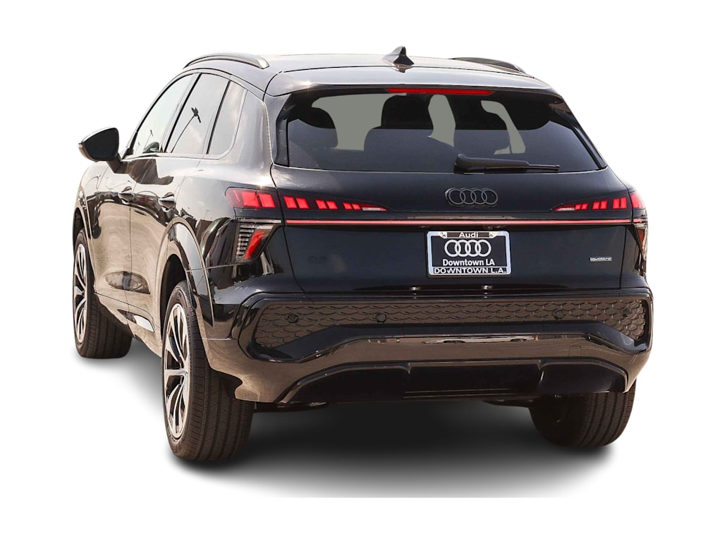 Thumbnail: 2026 Audi Q3 - 3