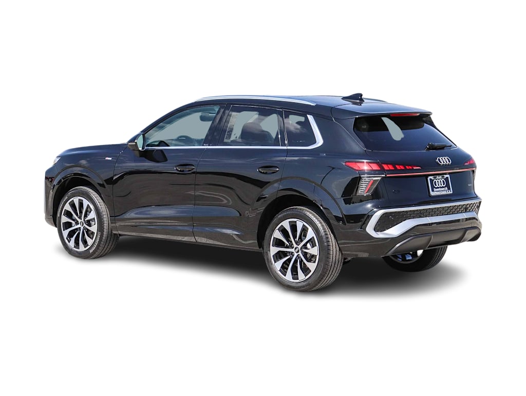 Thumbnail: 2026 Audi Q3 - 3