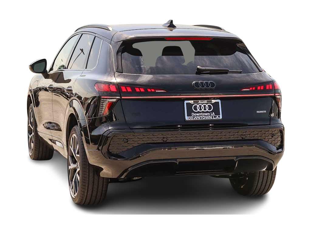 Thumbnail: 2026 Audi Q3 - 3