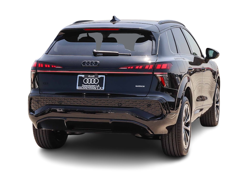 Thumbnail: 2026 Audi Q3 - 18