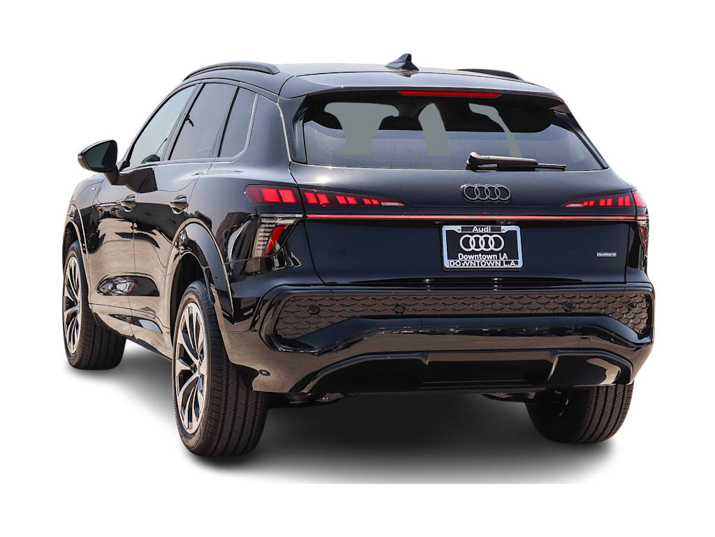 Thumbnail: 2026 Audi Q3 - 3