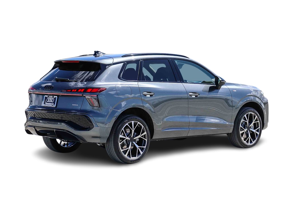 Thumbnail: 2026 Audi Q3 - 19
