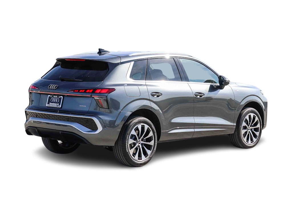 Thumbnail: 2026 Audi Q3 - 18