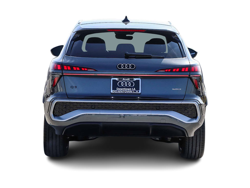 Thumbnail: 2026 Audi Q3 - 4