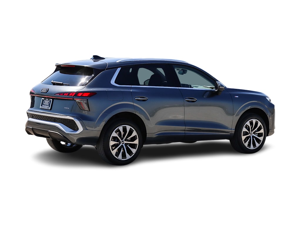Thumbnail: 2026 Audi Q3 - 17