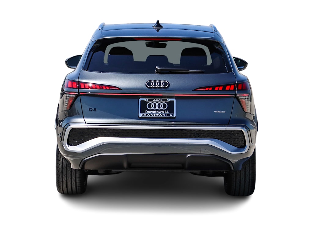 Thumbnail: 2026 Audi Q3 - 4