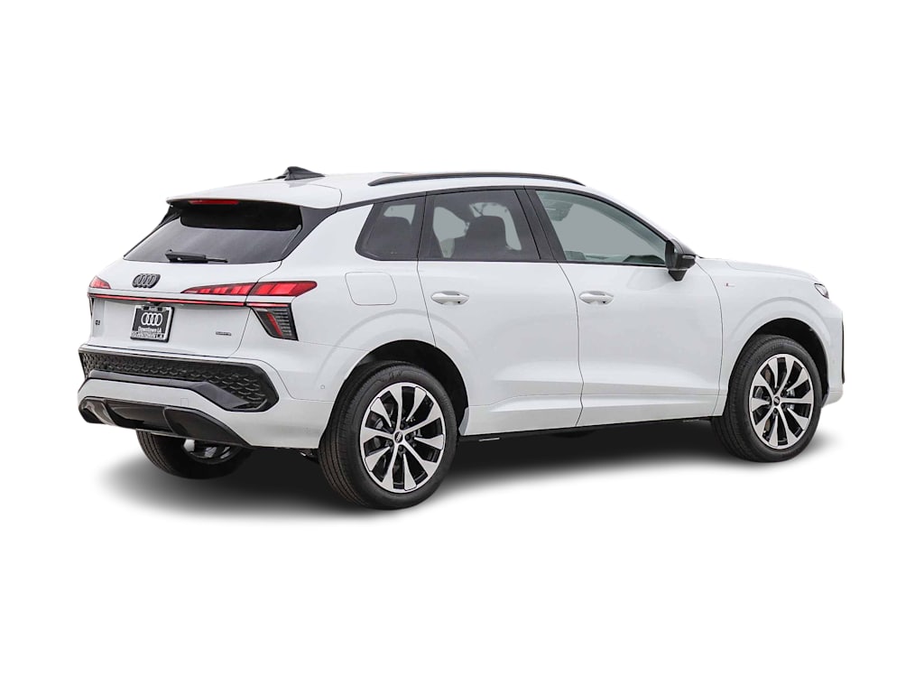 Thumbnail: 2026 Audi Q3 - 17