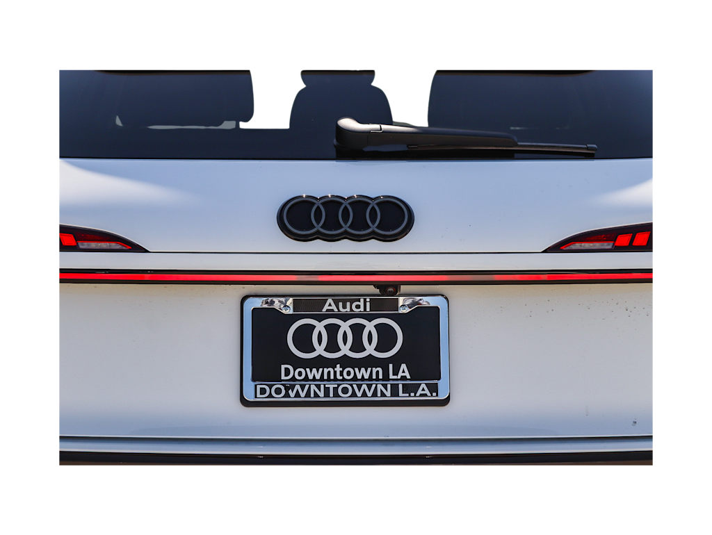 Thumbnail: 2026 Audi Q3 - 21