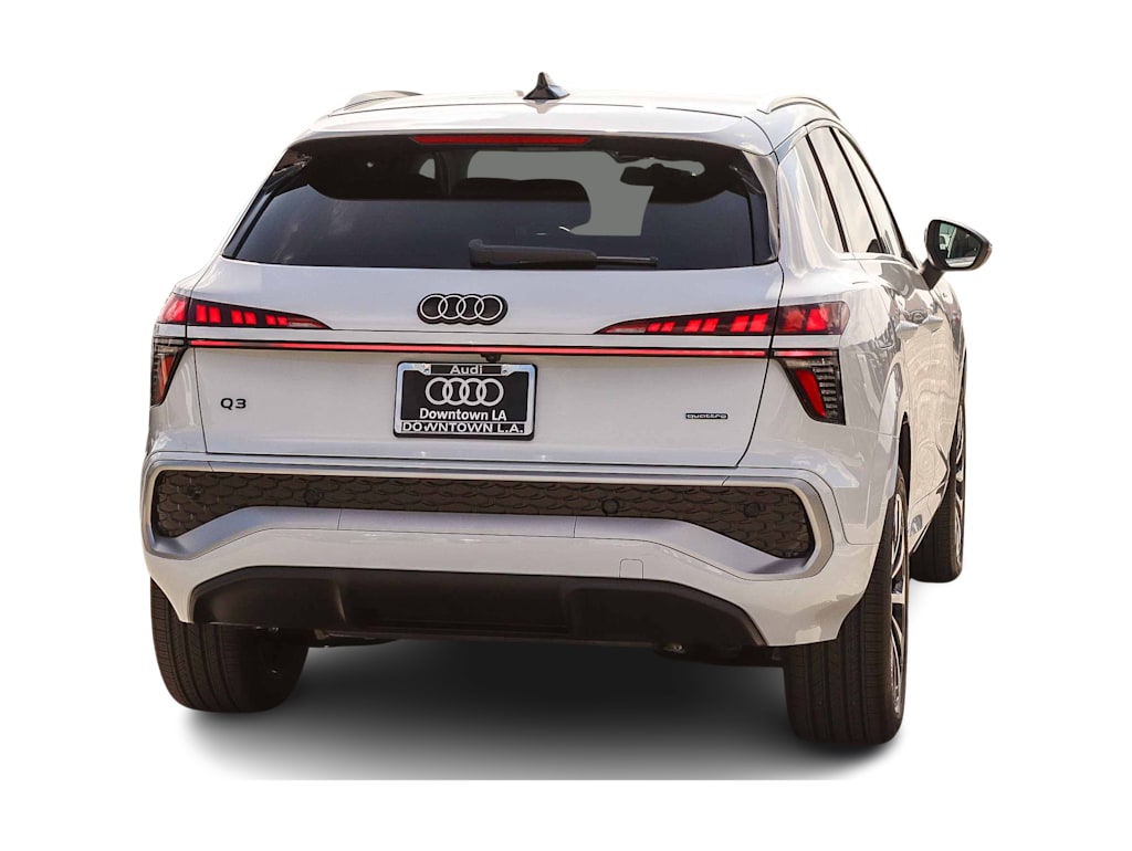 Thumbnail: 2026 Audi Q3 - 4