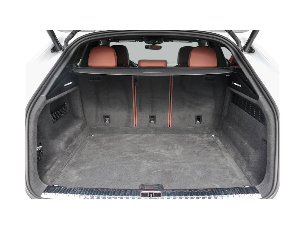 Thumbnail: 2023 Audi Q8 - 62