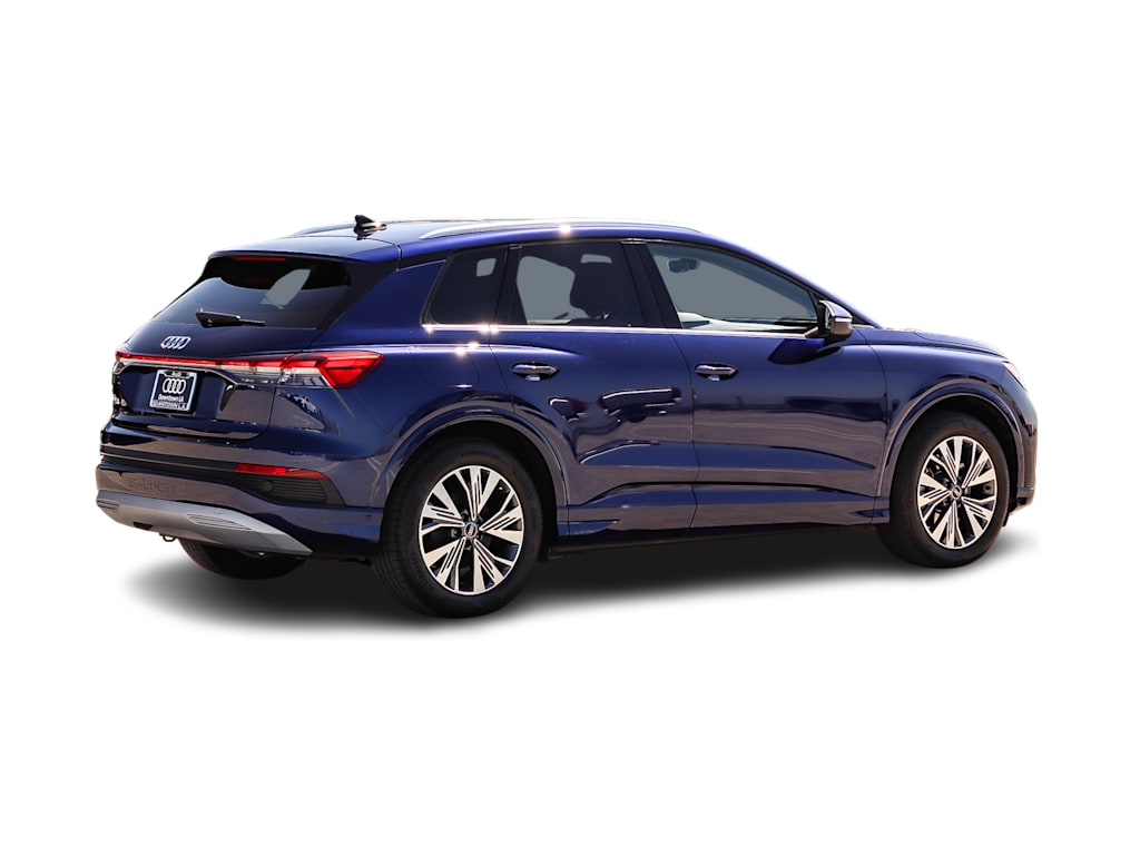 Thumbnail: 2023 Audi Q4 e-tron - 18