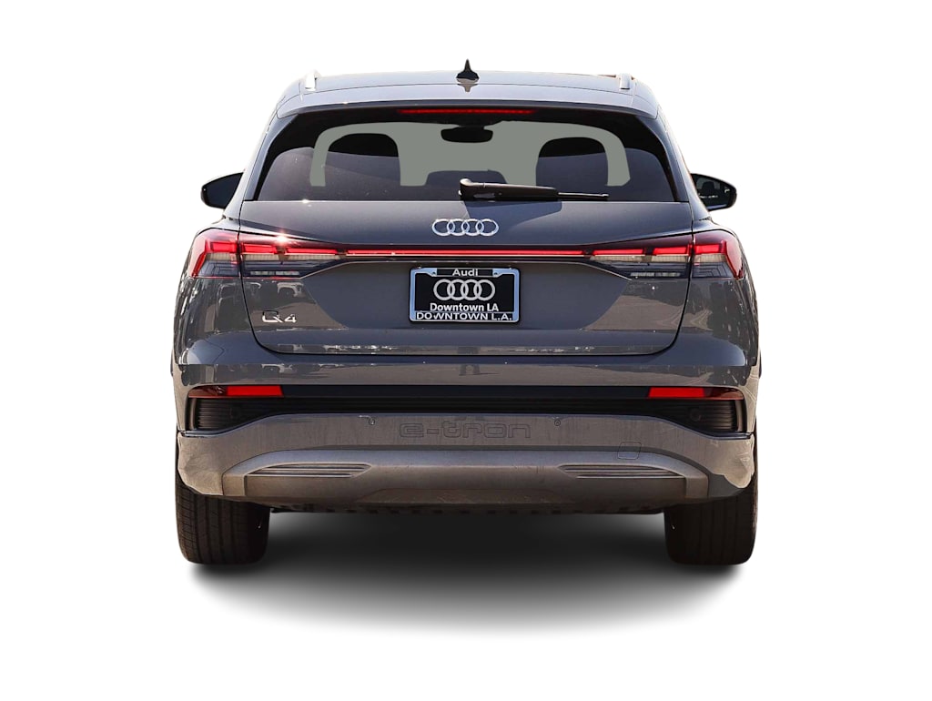 Thumbnail: 2023 Audi Q4 e-tron - 4