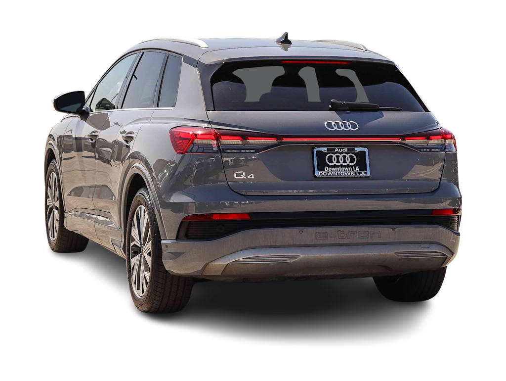Thumbnail: 2023 Audi Q4 e-tron - 3