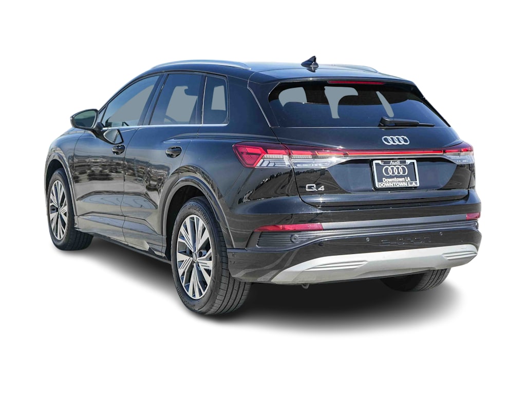 Thumbnail: 2023 Audi Q4 e-tron - 3