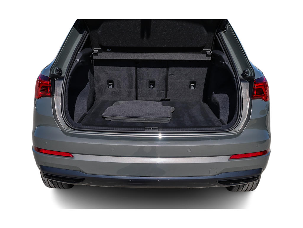 Thumbnail: 2024 Audi Q3 - 16