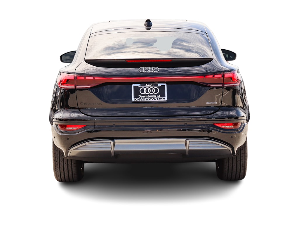 Thumbnail: 2027 Audi Q6 e-tron - 4