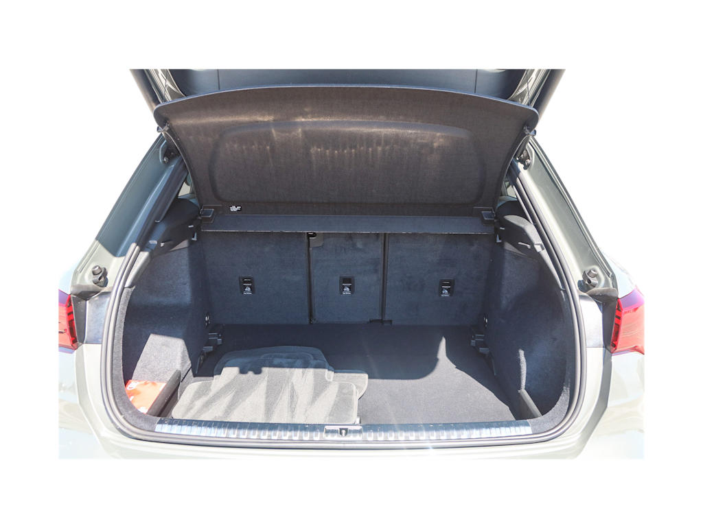 Thumbnail: 2025 Audi Q3 - 17