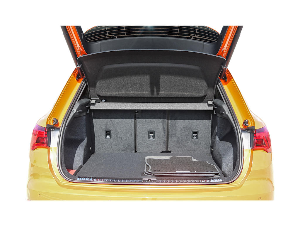 Thumbnail: 2025 Audi Q3 - 16