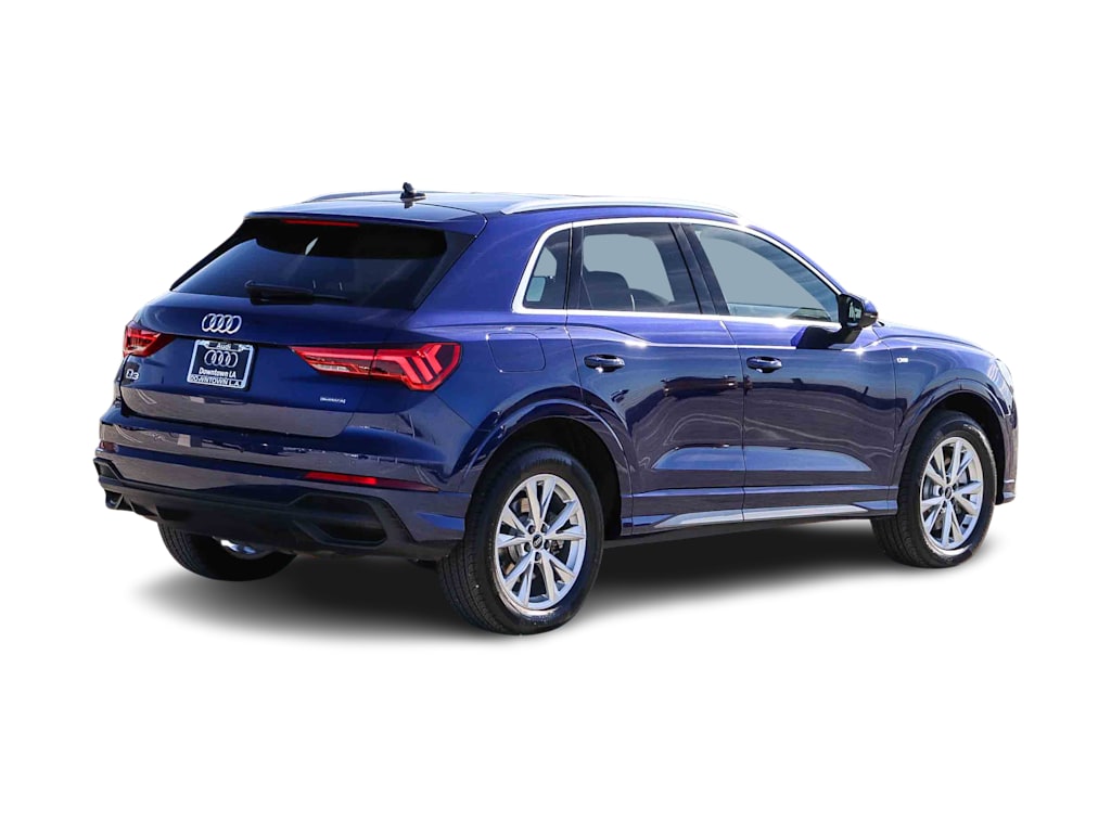 Thumbnail: 2025 Audi Q3 - 16