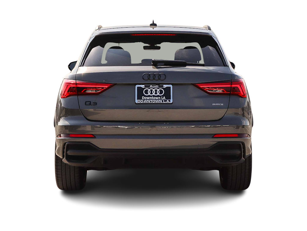 Thumbnail: 2023 Audi Q3 - 4