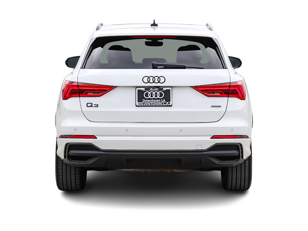 Thumbnail: 2023 Audi Q3 - 4