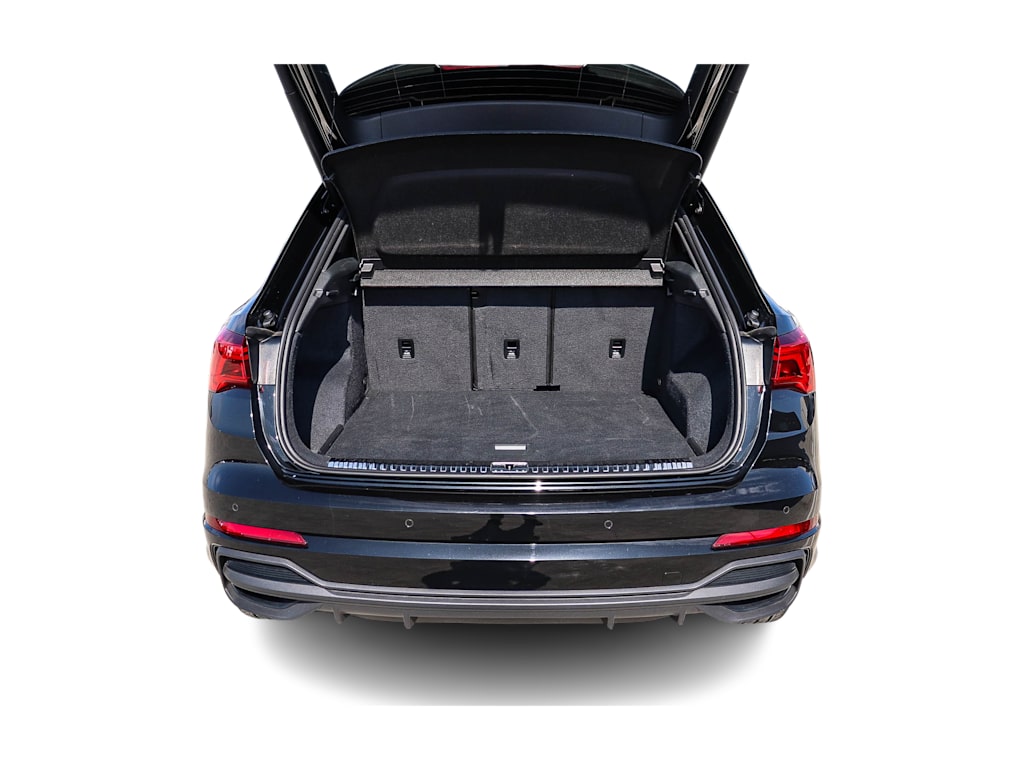 Thumbnail: 2025 Audi Q3 - 17