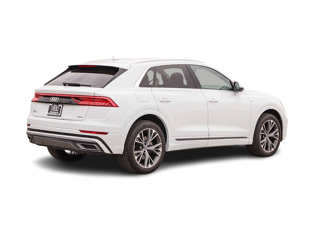 Thumbnail: 2022 Audi Q8 - 18