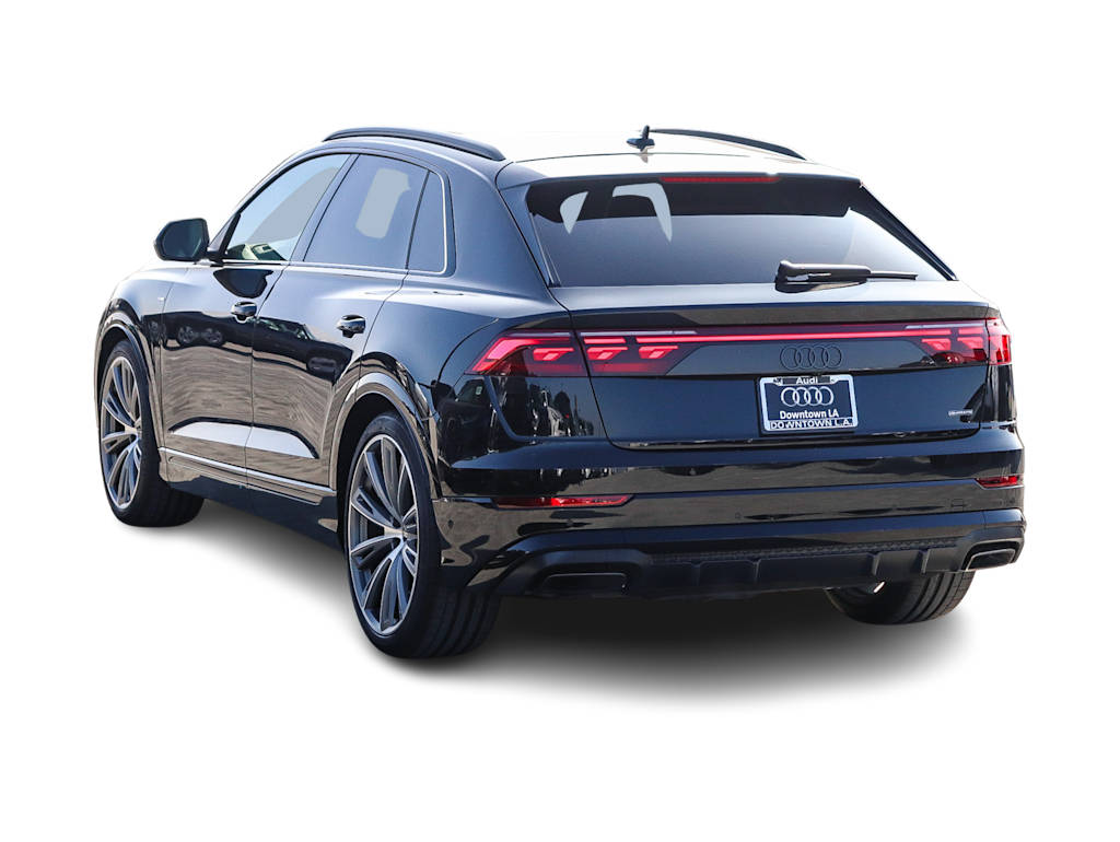 Thumbnail: 2026 Audi Q8 - 4