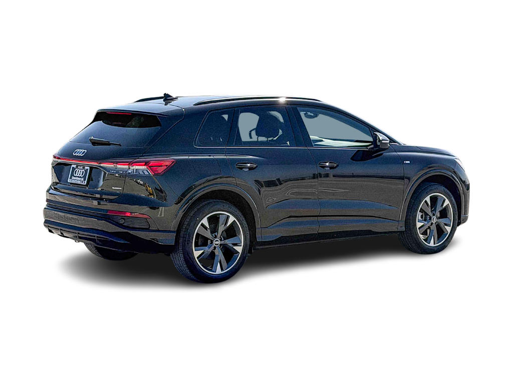 Thumbnail: 2023 Audi Q4 e-tron - 18