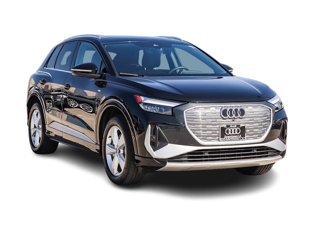 Thumbnail: 2023 Audi Q4 e-tron - 10