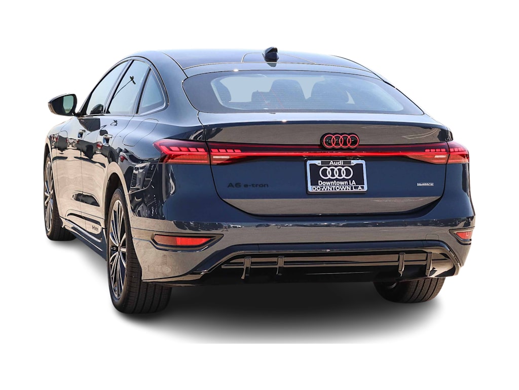 Thumbnail: 2027 Audi e-tron - 3