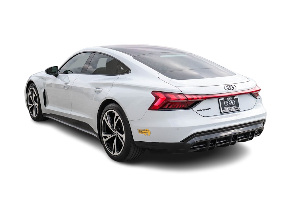 Thumbnail: 2022 Audi e-tron GT - 3