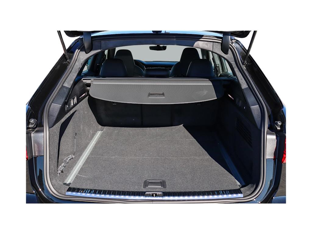 Thumbnail: 2026 Audi RS 6 - 18