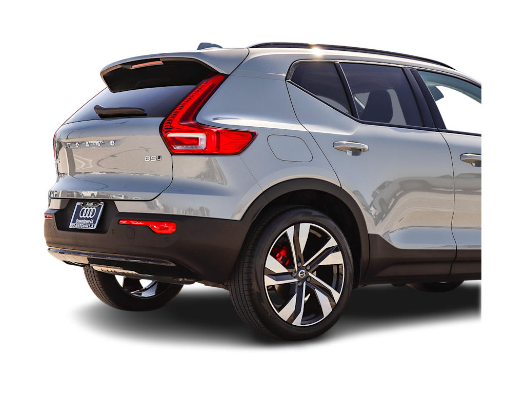 Thumbnail: 2025 Volvo XC40 - 19