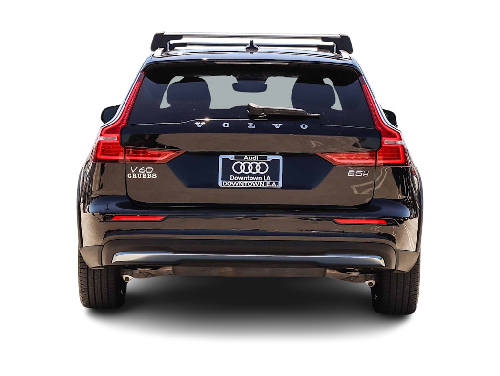 Thumbnail: 2023 Volvo V60 - 4