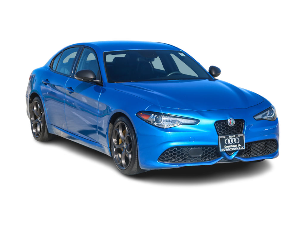 Thumbnail: 2019 Alfa Romeo Giulia - 19