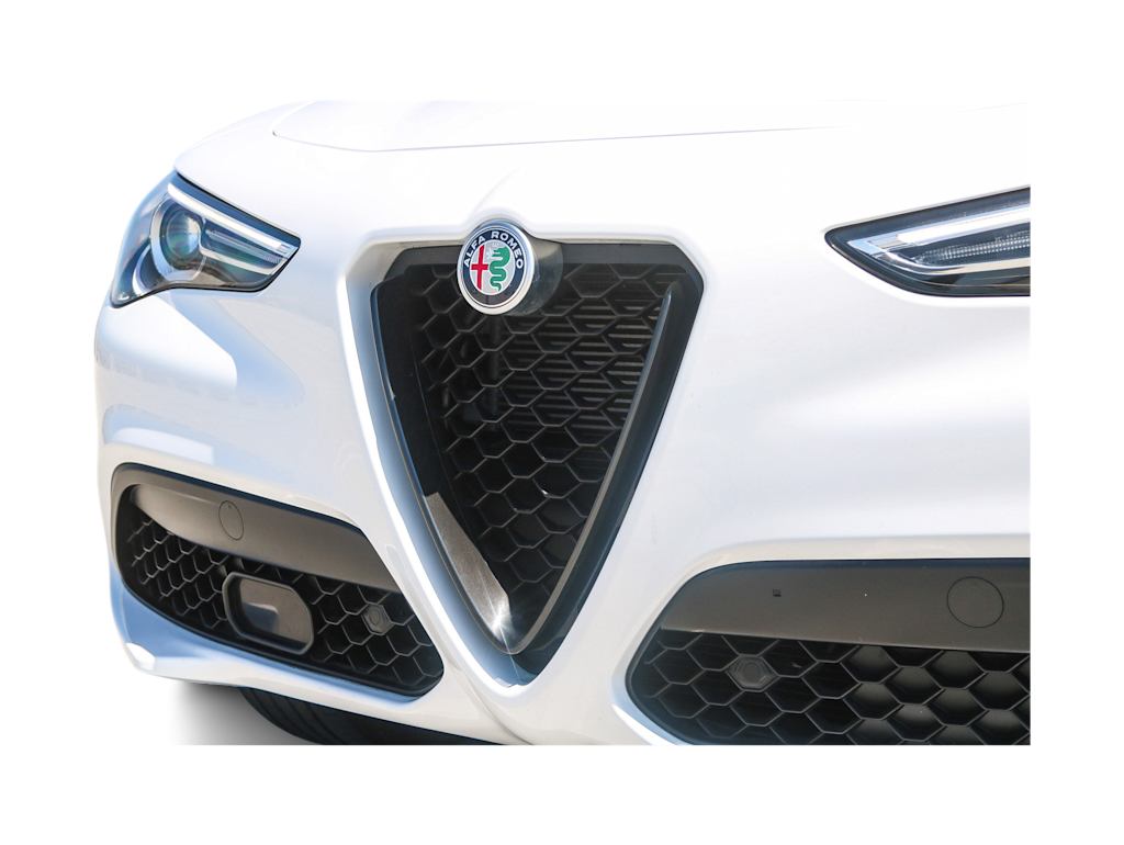 Thumbnail: 2023 Alfa Romeo Stelvio - 21