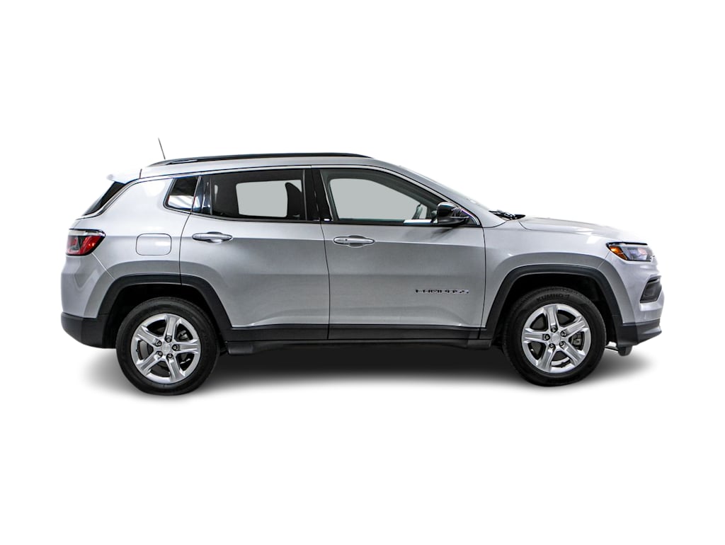 Thumbnail: 2023 Jeep Compass - 15