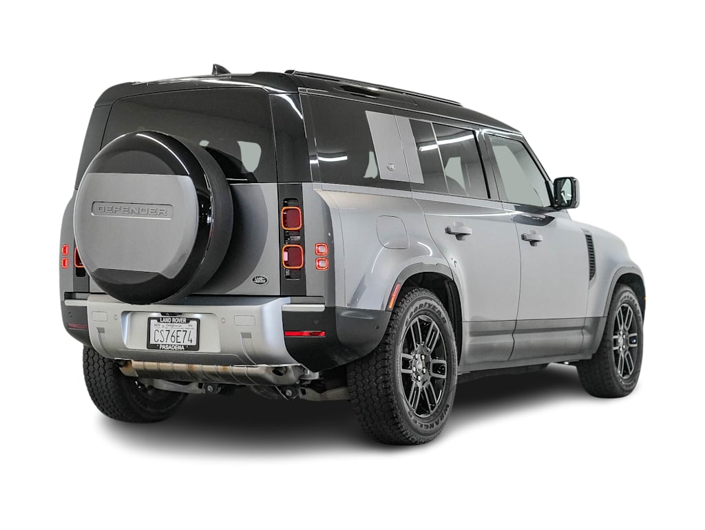 Thumbnail: 2023 Land Rover Defender - 18
