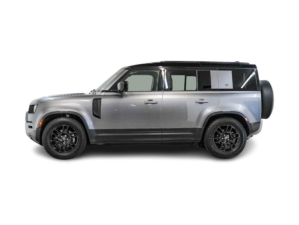 Thumbnail: 2023 Land Rover Defender - 3