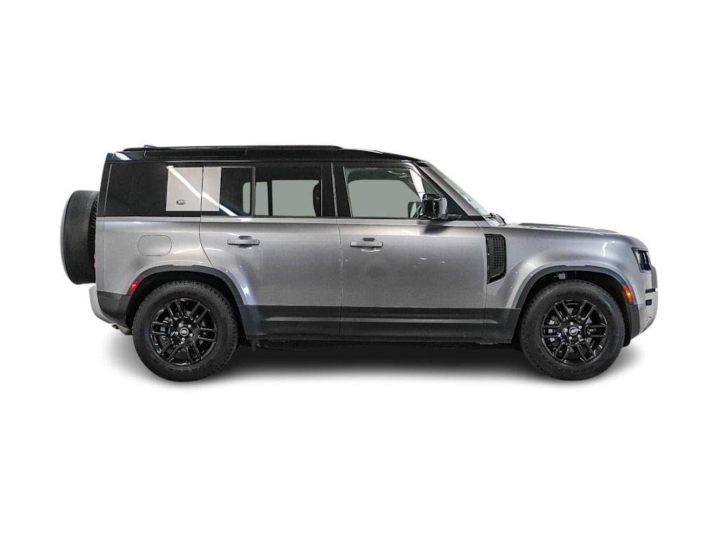 Thumbnail: 2023 Land Rover Defender - 17