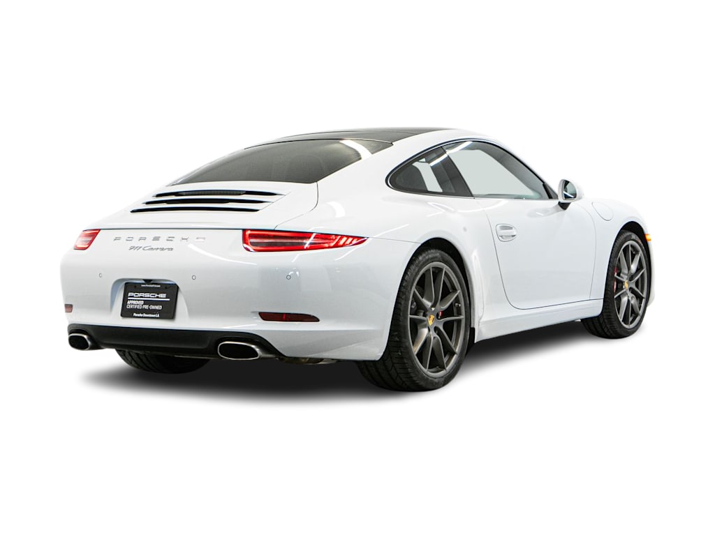 Thumbnail: 2016 Porsche 911 - 14