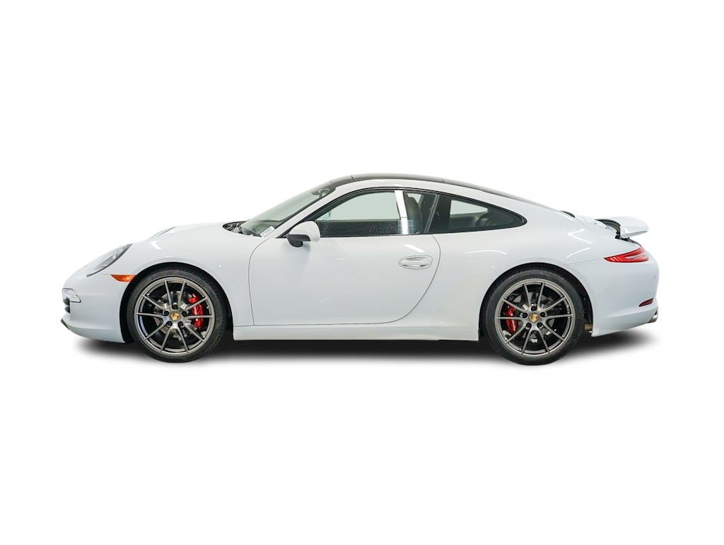 Thumbnail: 2016 Porsche 911 - 3