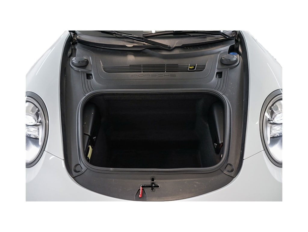 Thumbnail: 2016 Porsche 911 - 15