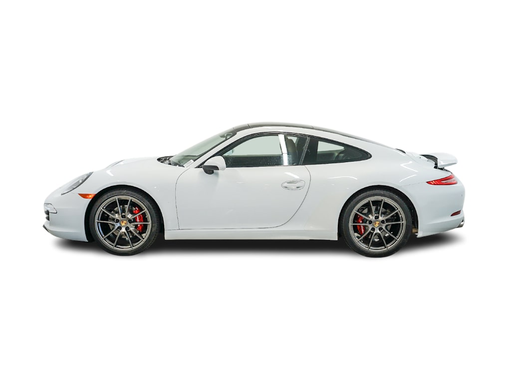 Thumbnail: 2016 Porsche 911 - 3