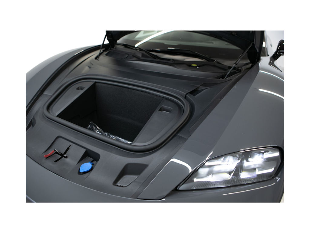Thumbnail: 2026 Porsche Taycan - 4