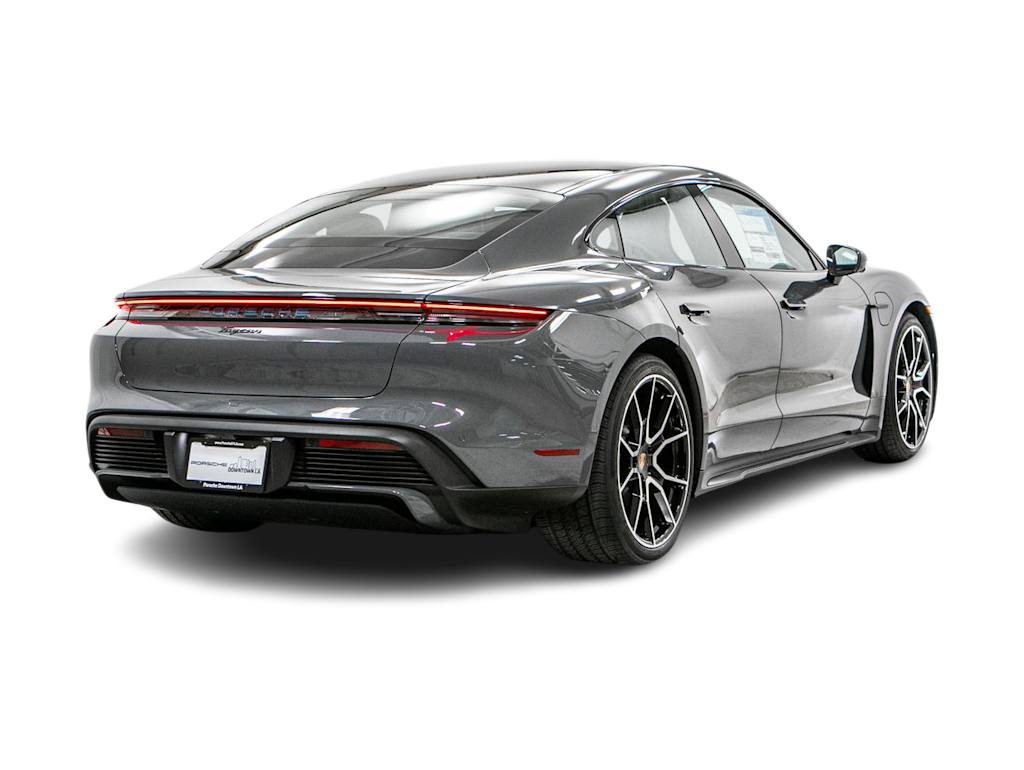 Thumbnail: 2026 Porsche Taycan - 17