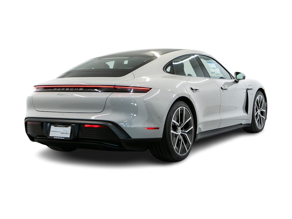 Thumbnail: 2026 Porsche Taycan - 17